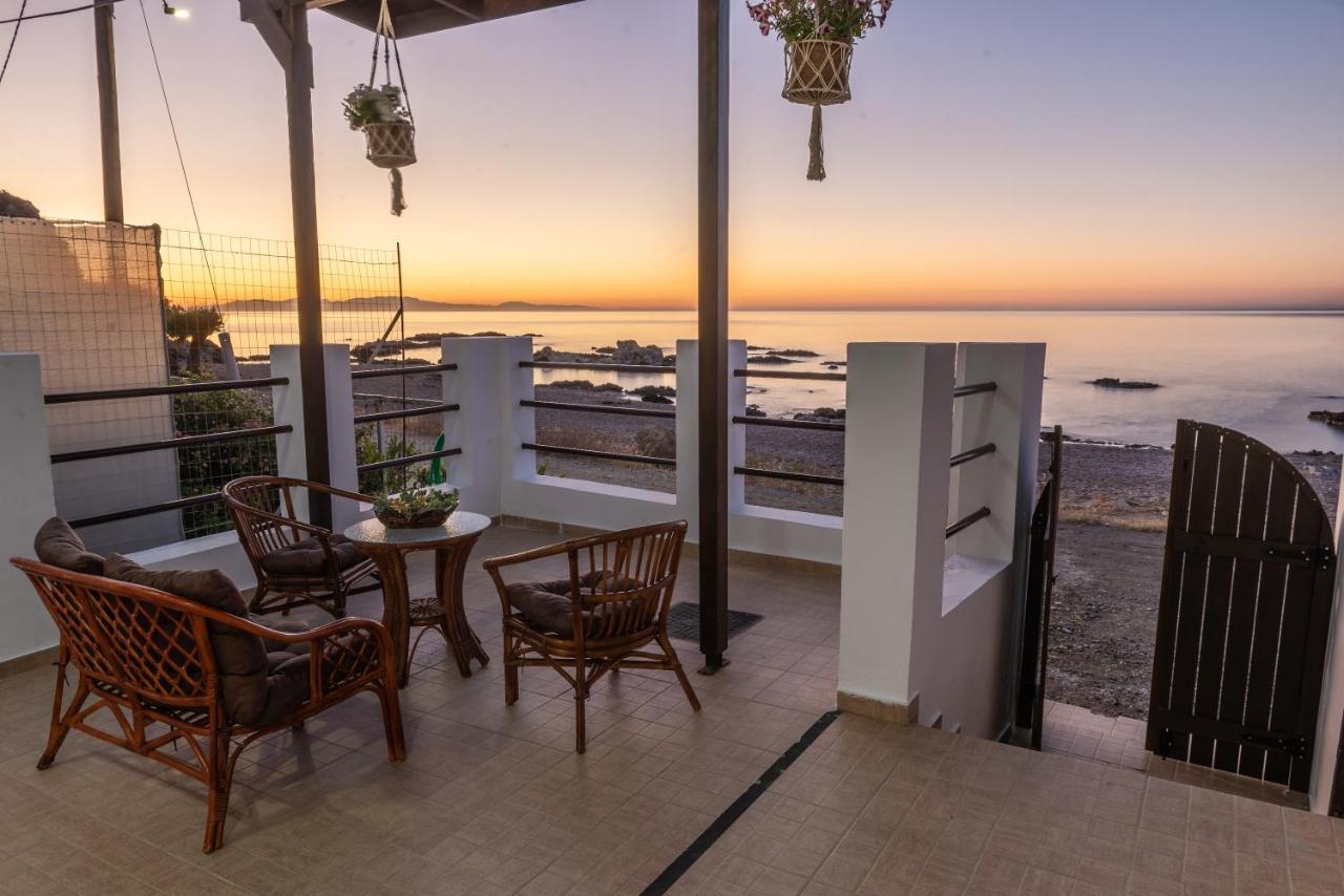 Tsampika'S Beachfront House In Stegna Archangelos  Dış mekan fotoğraf